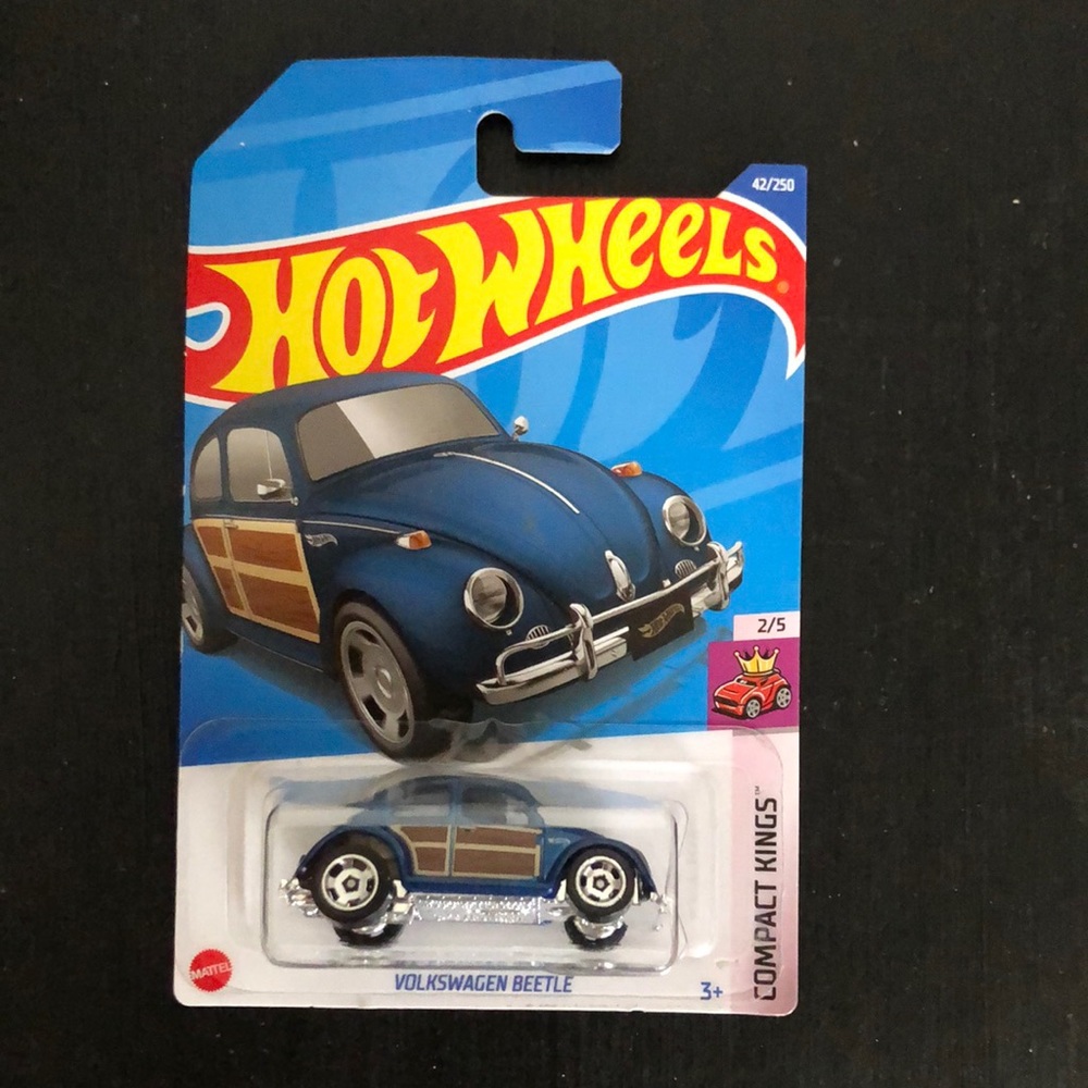 Hot Wheels COMPACT KINGS 2/5 Volkswagen Beetle 42/250